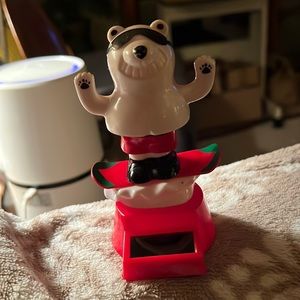 Dancing solar powered Christmas bear;vintage 2014;in great condition